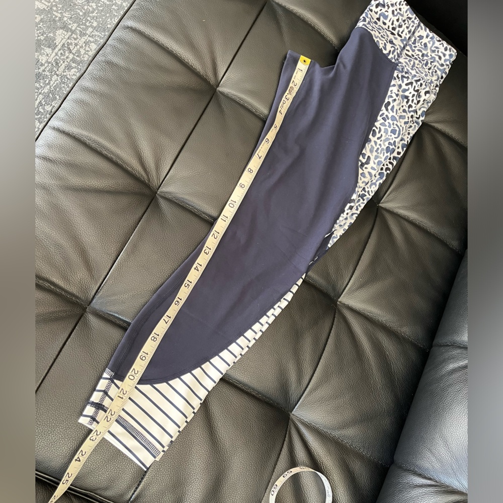Athleta Petal Salutation 7/8 ankle leggings, size S - Picture 10 of 13